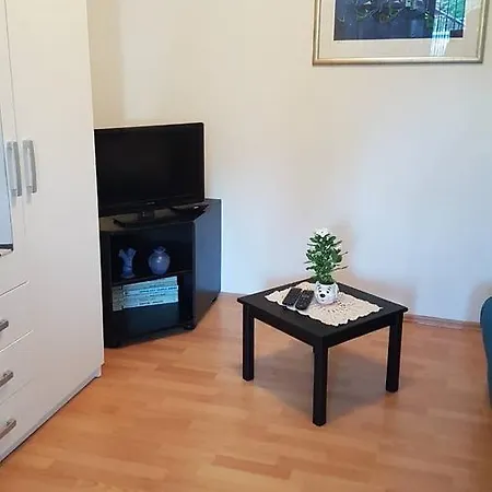 Apartman Lena *